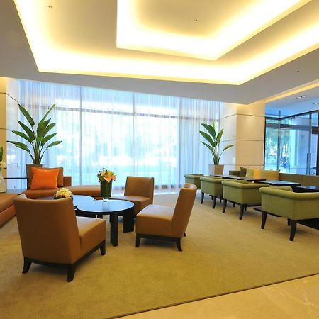 Academy Hotel Tainan Bagian luar foto