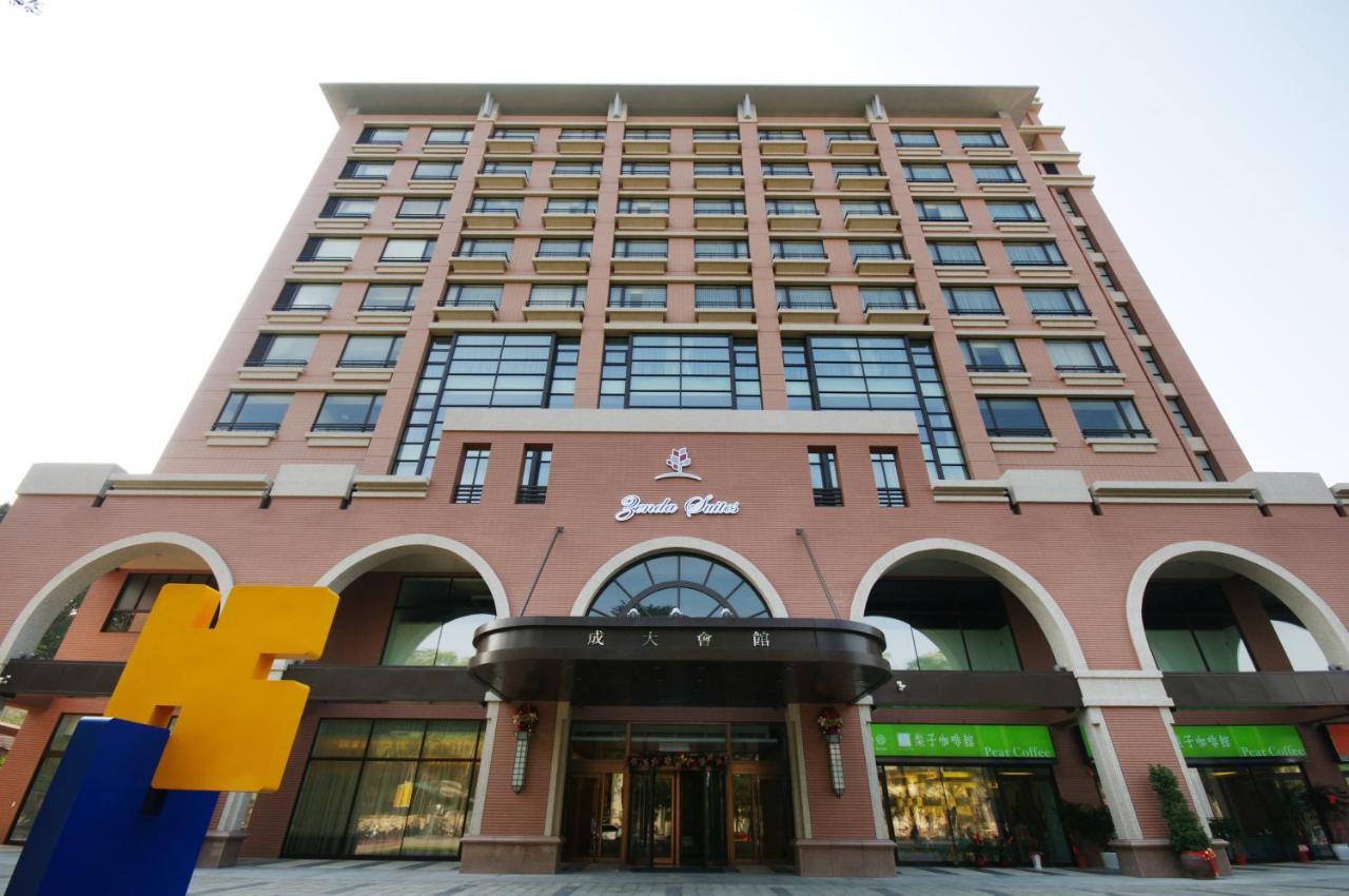 Academy Hotel Tainan Bagian luar foto